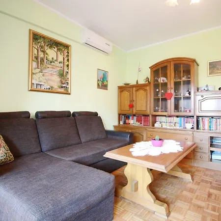Kety Apartment *